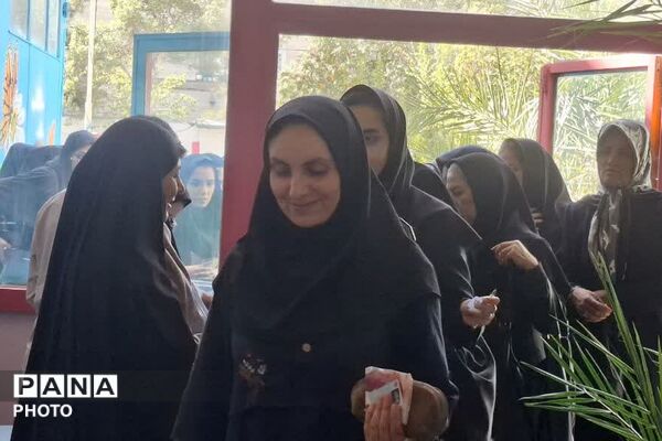 برپایی آزمون کتبی «رویداد تا اوج» در دبستان راهیان نور ناحیه دو شهرری 