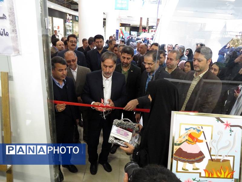 افتتاحیه نمایشگاه استانی به‌مناسبت هفته مشاغل در شهرستان بجنورد 
