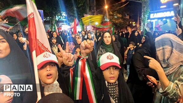 قیامِ بصیرت در کوهدشت؛ خروش مردم ولایت‌مدار