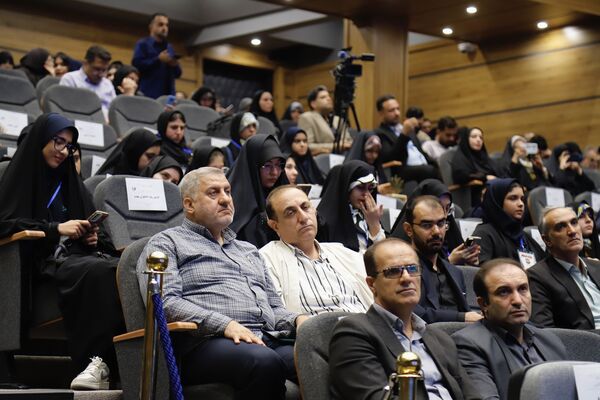 تجلیل از برگزیدگان ایثار با یاد شهدای شجره طیبه