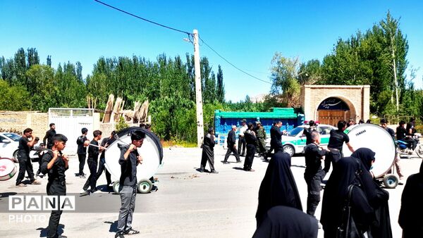 مراسم باشکوه روز عاشورا در دستنا
