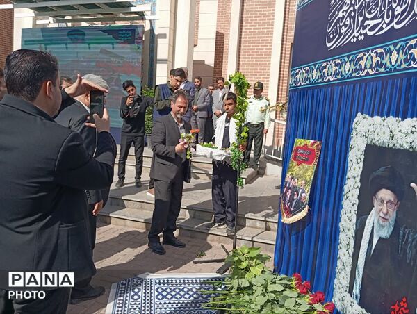 زنگ مهر، ایثار، شهادت و نماز  در هنرستان دارالفنون