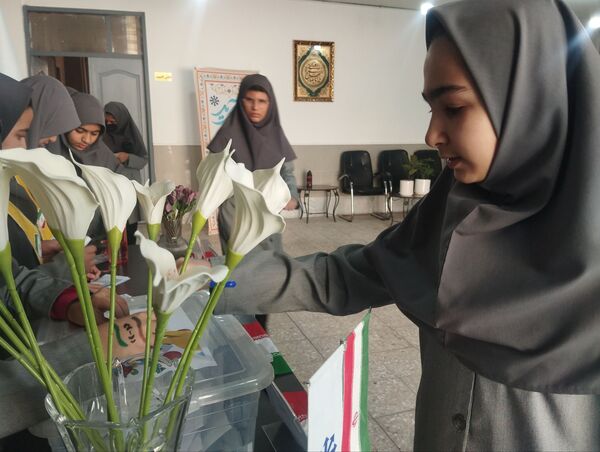 بیست و هشتمین انتخابات شورای دانش‌آموزی در دبیرستان فرزانگاه ۵ ناحیه سه