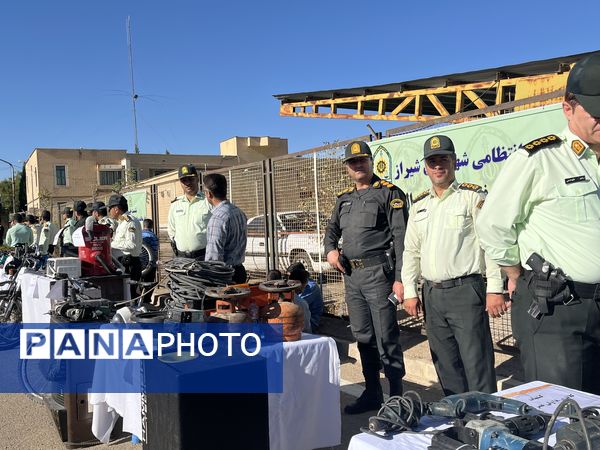 رو‌نمایی از کشفیات انتظامی فارس