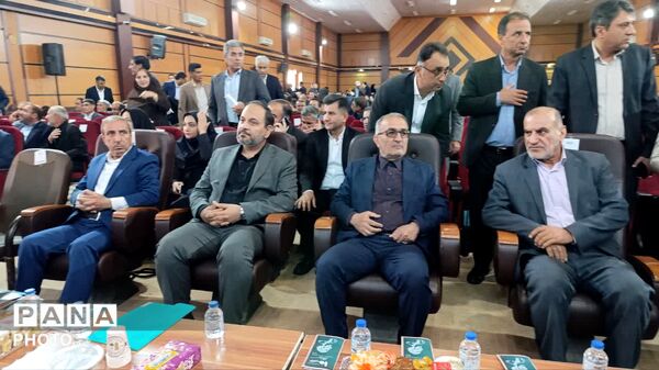 جشن روز معلم با حضور معاون پرورشی و فرهنگی وزیر آموزش و پرورش