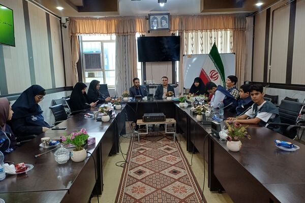 مراسم تجلیل از دانش آموز خبرنگاران پانا ناحیه 3 شیراز