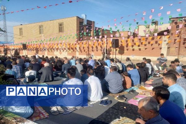 اقامه نماز عید فطر در قیامدشت ناحیه یک ری