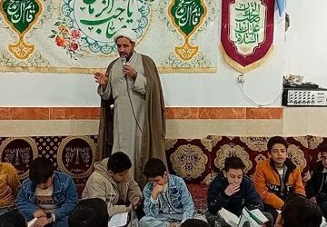محفل نورانی انس با قرآن کریم و ضیافت افطاری دانش‌آموزان آموزشگاه شهید مولوی در فیض‌آباد