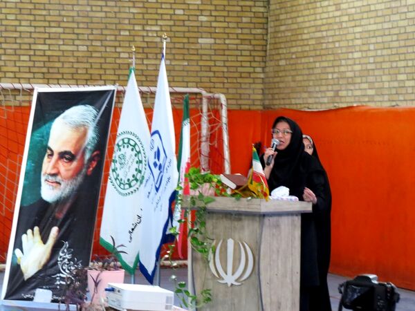 همایش پیشگیری از آسیب‌های چهارشنبه سوری در دبیرستان نرجس بجنورد