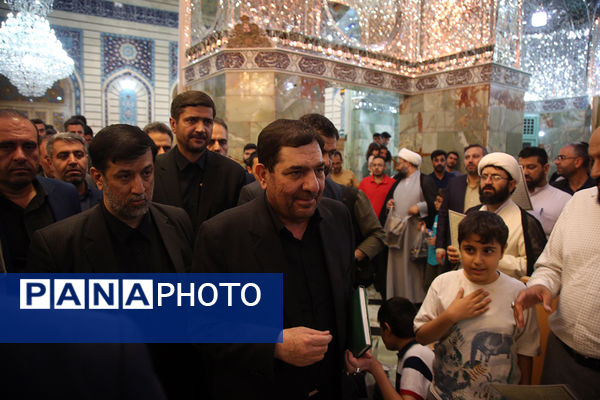 حضور معاون اول رئیس جمهور در جمع زائران حرم کریمه اهل بیت(س)