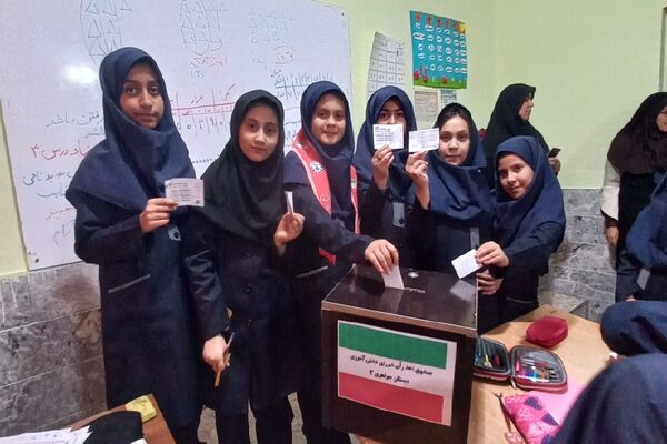 انتخابات شورای دانش‌آموزی در مدرسه شهید جواهری۲ مشهد