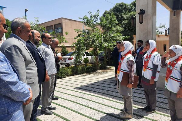 دیدار دانش آموزان پیشتاز پاکدشت با مدیرکل آموزش و پرورش شهرستانهای تهران