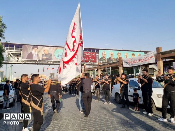 تجلی شور حسینی در گلستان شهدا؛ اجتماع کاروان‌های عزاداری تاسوعا