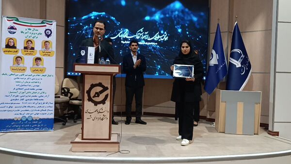 همایش «مسیر طلایی» برای ترسیم افق جهانی دانش‌آموزان در مشهد