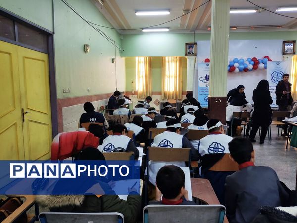 رقابت علمی و مهارتی سفیران سلامت در رباط کریم؛ گامی برای ارتقای آگاهی بهداشتی دانش‌آموزان