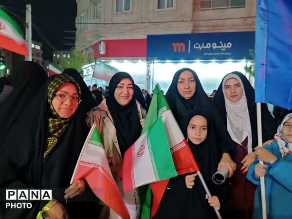 هم‌صدایی مردم فردیس در سوگ رهبر شهید و محکومیت حملات تروریستی