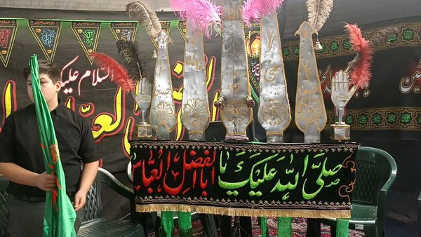 برگزاری مراسم احلی من العسل در شهرضا 