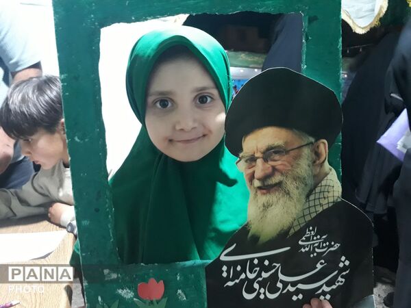 حضور فعال موکب «مهد آدینه» ستاد نماز جمعه در جشن‌های عید غدیر تویسرکان
