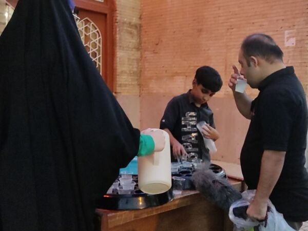 موکب دلدادگی در حاجی‌آباد عطر شهادت امام رضا (ع) در مسجد جامع پیچید