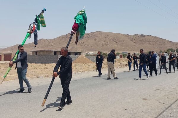 مراسم عزاداری و زنجیرزنی روز عاشورا در روستای جعفرآباد بوانات