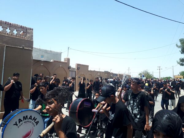 عاشورای حسینی در روستای بزنجرد 