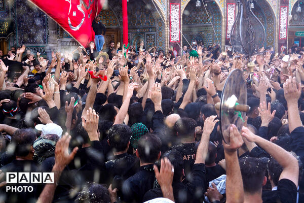 جلوه‌های ویژه از عزاداری هیات چهل اختران قم در روز عاشورا