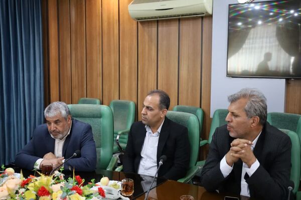 دیدار مدیرکل آموزش و پرورش استان یزد با فرمانده سپاه الغدیر 