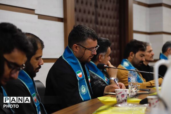نشست هم‌اندیشی مسئولان دانش‌آموزی تهران با محور آموزش مربیان و مدیریت مصرف انرژی