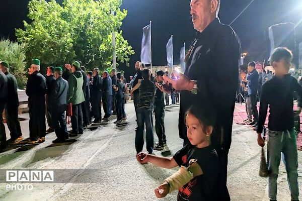 هیئت زنجیر زنی در هشتمین شب از ماه محرم الحرام در حسینیه شهدای شهر بار