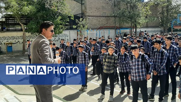 آغاز سال تحصیلی جدید در دبیرستان پسرانه عبدالحسین قفلی