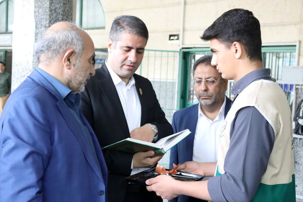 مراسم چهارشنبه‌های امام رضایی در مدرسه پیام غدیر آموزش و پرورش منطقه 14 تهران 