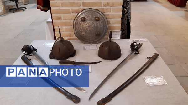 بازتاب هنر عاشورایی در نمایشگاه نسخ خطی و لباس‌های تعزیه