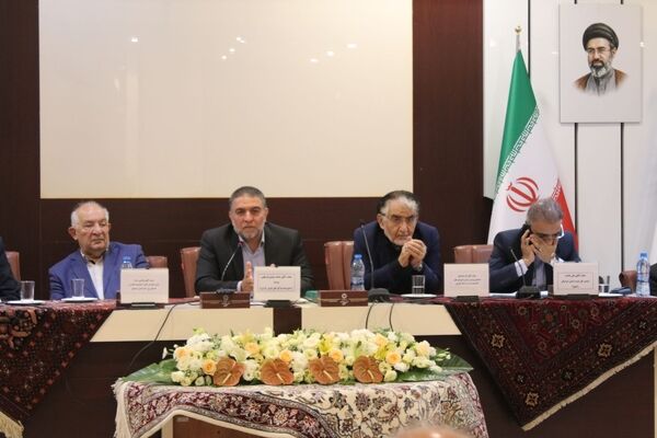 هم‌اندیشی رؤسای ادارات فرش کشور در مشهد برای تقویت صنعت فرش ایران