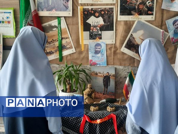 بزرگداشت یاد شهدای دفاع مقدس در دبستان دخترانه نوفل لوشاتو ناحیه سه