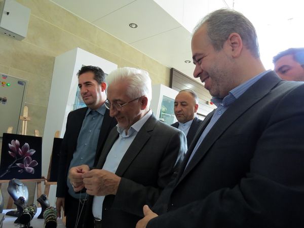 آیین تجلیل از معلمان نمونه استانی در بجنورد