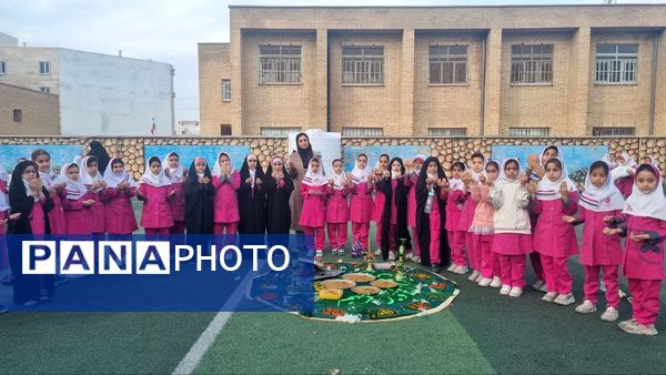 مدرسه‌ای به رنگ انتظار؛ جشن مهدوی در قاب لبخند دانش‌آموزان