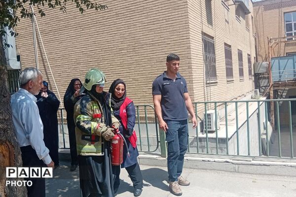 آموزش اطفا حریق به کارکنان آموزش و پرورش 