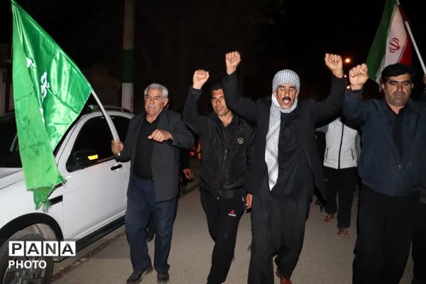 راهپیمایی باشکوه شبانگاهی در کوهنانی و اعلام حمایت مردم از رهبر انقلاب اسلامی  