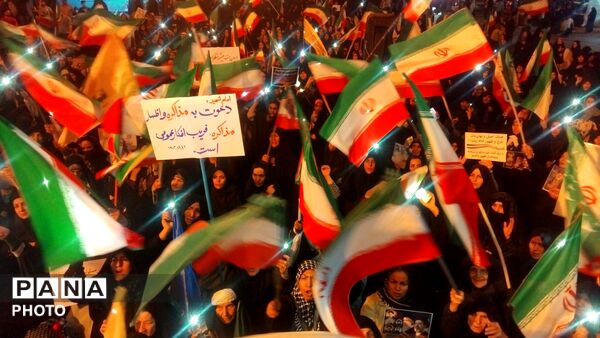 ادامه تجمعات بیعت با رهبری؛ هشتاد و پنجمین شب در نورآباد 