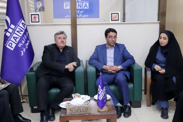 حضور مدیرکل فرهنگ و ارشاد اسلامی آذربایجان شرقی در دفتر خبرگزاری پانا استان به‌مناسبت روز خبرنگار