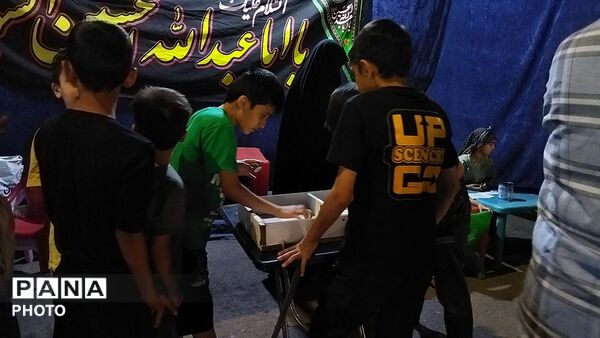 موکب جبهه فرهنگیان نیشابور در چهارمین شب ماه محرم ۱۴۰۵