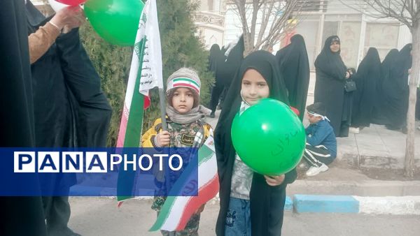 راهپیمایی 22 بهمن در روستای صرم قم