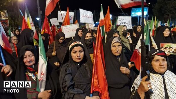 نورآباد در عید غدیر؛ نود و پنجمین شب بیعت مردم با رهبری