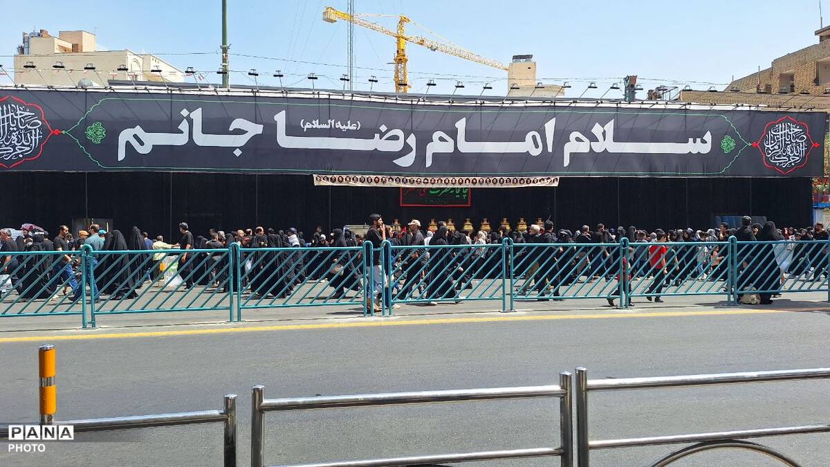 موکب‌های خیابان امام رضا(ع)؛ میزبان عاشقان حسینی در روز اربعین