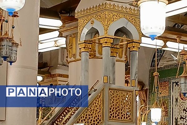 حضور دانش‌آموزان در مکه مکرمه 