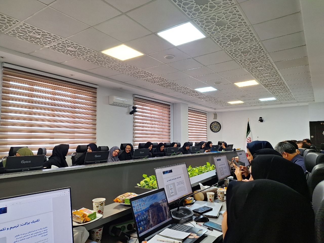 توانمندسازی علمی با هوش مصنوعی درناحیه ۶