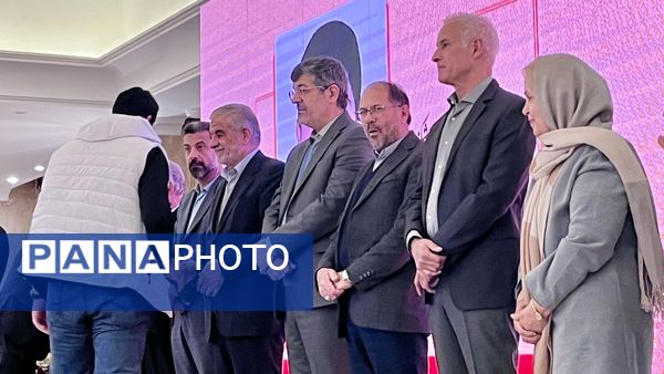 سومین همایش جایزه سال حمیدرضا کلانتریان