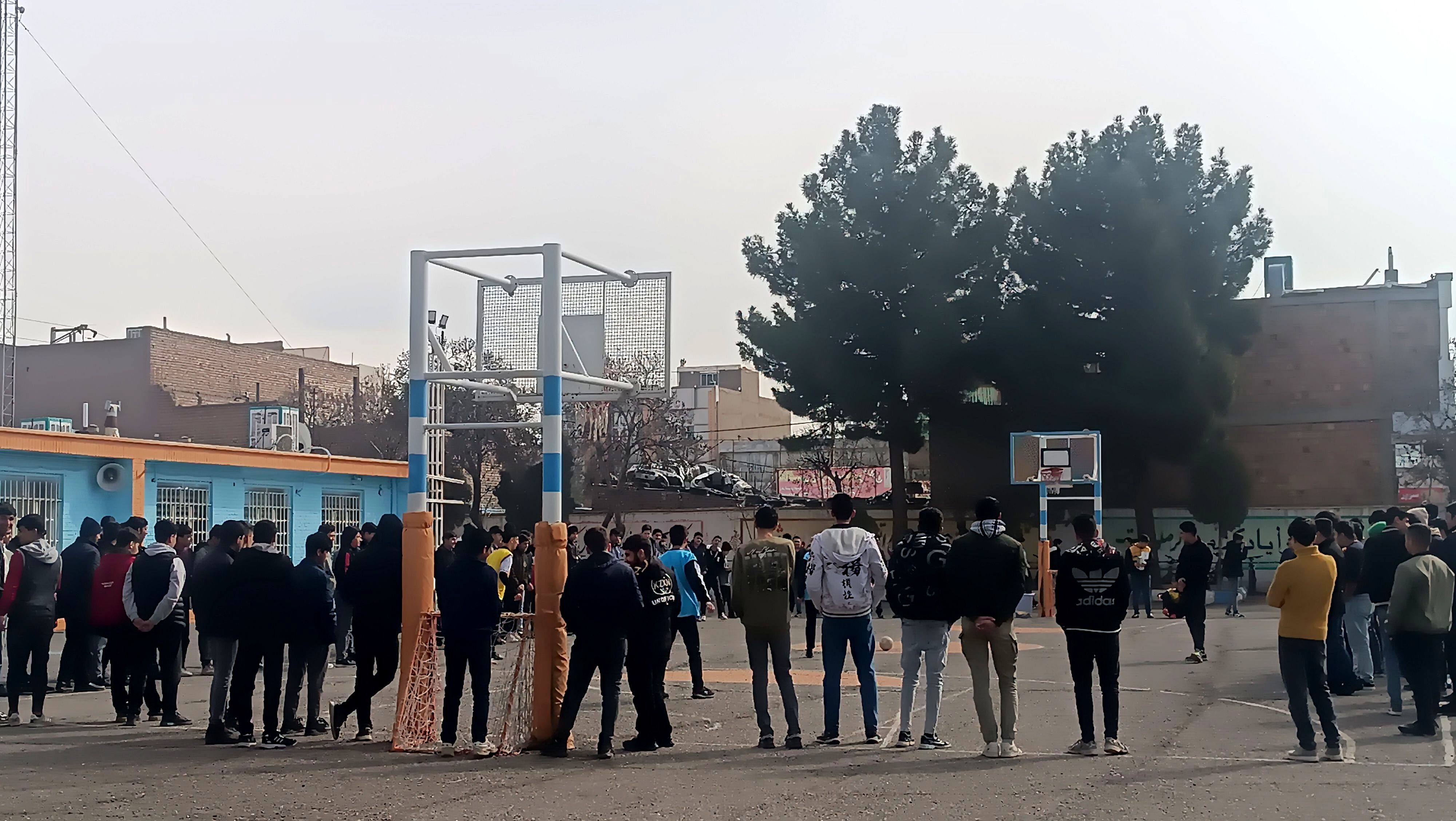 روز سوم  از مسابقات گل کوچک دبیرستان شاهد ابوذر غفاری نیشابور