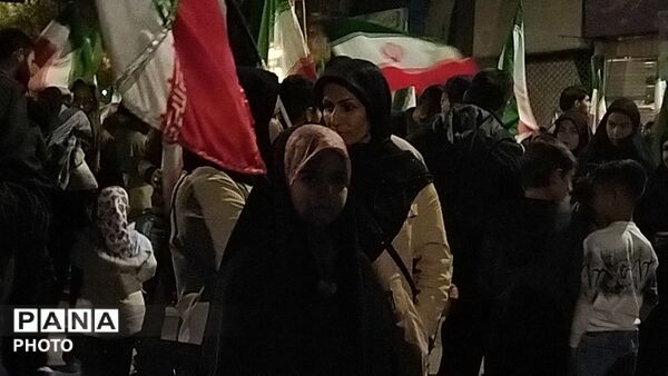 از پیر تا کودک برای حفظ  وطن آمدند-۱