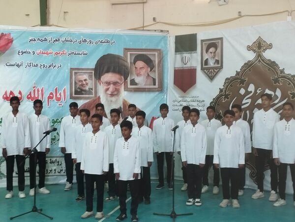 حضور پرشور مردم باغ‌شهر فین در راهپیمایی ۲۲ بهمن